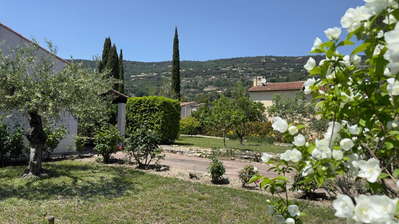 Villa Entiere Au Calme Dans Village Provencal Peymeinade Екстер'єр фото